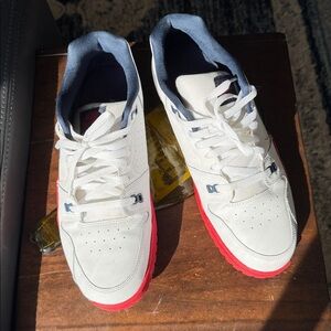 Nike White, Red & Navy Men’s Low-Top Sneakers